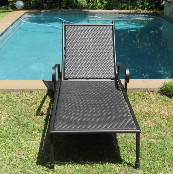 St Francis Lounger