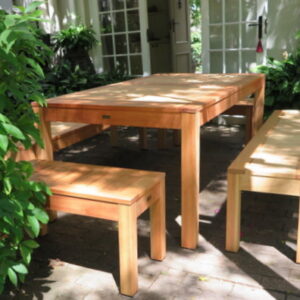 Saligna Table