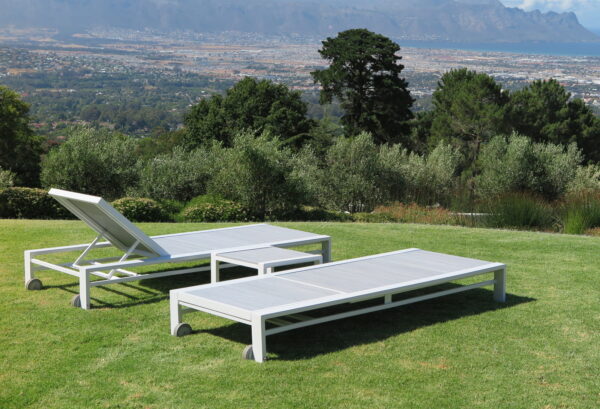 Evaglade Lounger