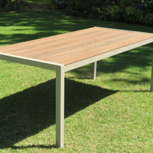 Evaglade Table